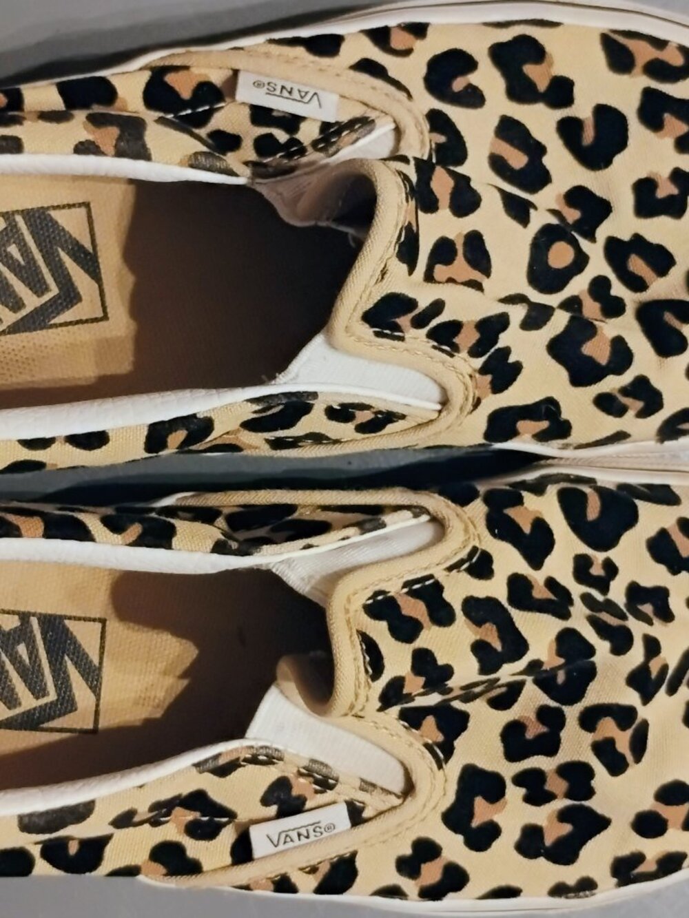 Vans Classic Slip-On Leopard Print Shoes Size 9